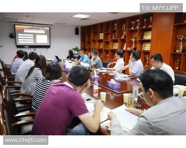 广州篮球队与重庆篮球队赛后复盘团队协作的成功与不足分析